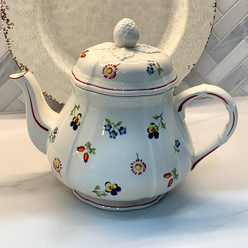 Villeroy & Boch Luxembourg Petite Fleur Tea Pot -Discontinued piece- - Picture 3 of 6